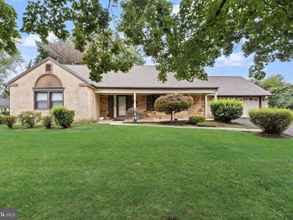 10 TRAYNOR LANE, WILLINGBORO, NJ 08046