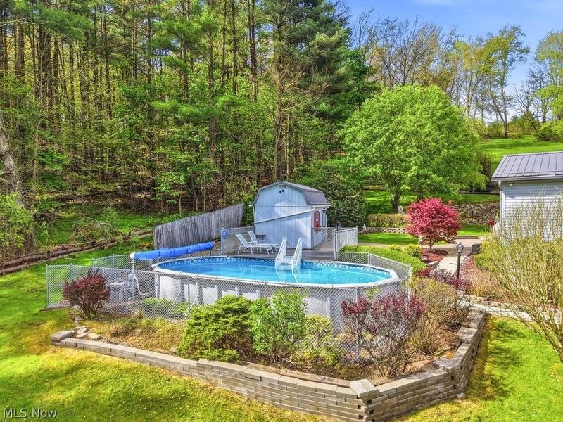 411 E Mohawk Drive , Malvern, OH 44644 Photo 3