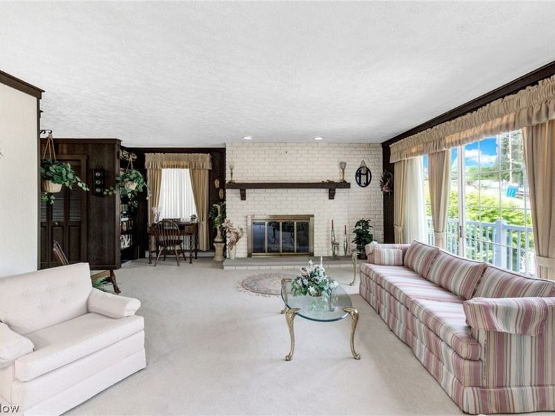 411 E Mohawk Drive , Malvern, OH 44644 Photo 6