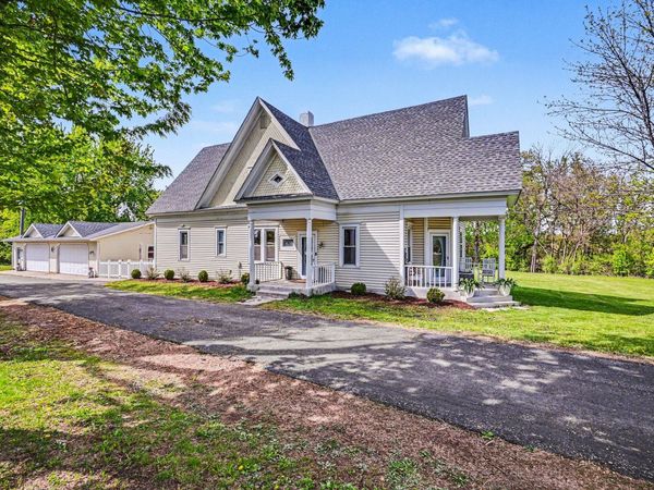 16680 County Road 40 , Carver, MN 55315