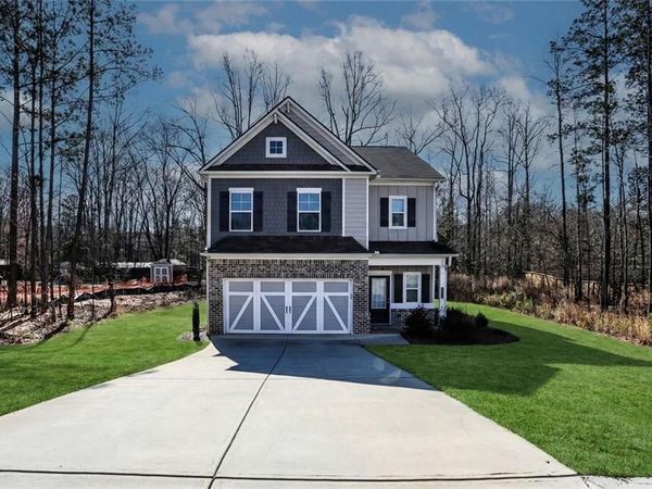 154 Laurel Cove Drive , Hoschton, GA 30548