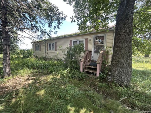 1624 N 300 W , Winamac, IN 46996