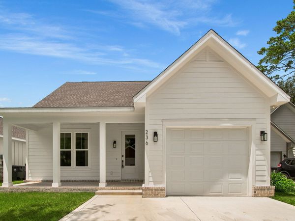 236 N Marsh Landing, Freeport, FL 32439