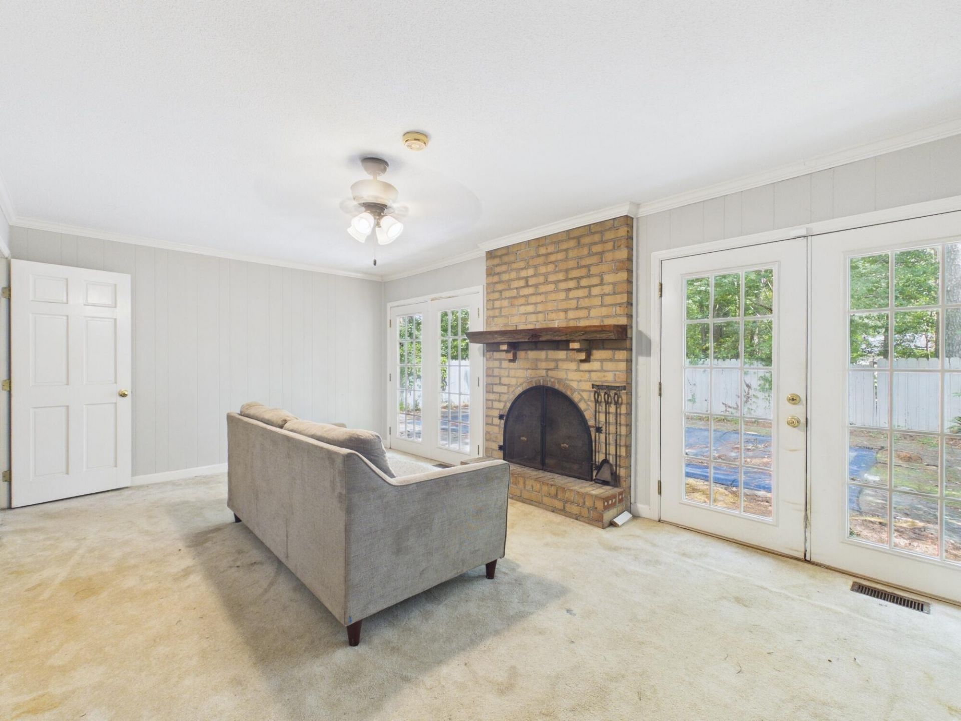 102 Candlewood Court Photo 13