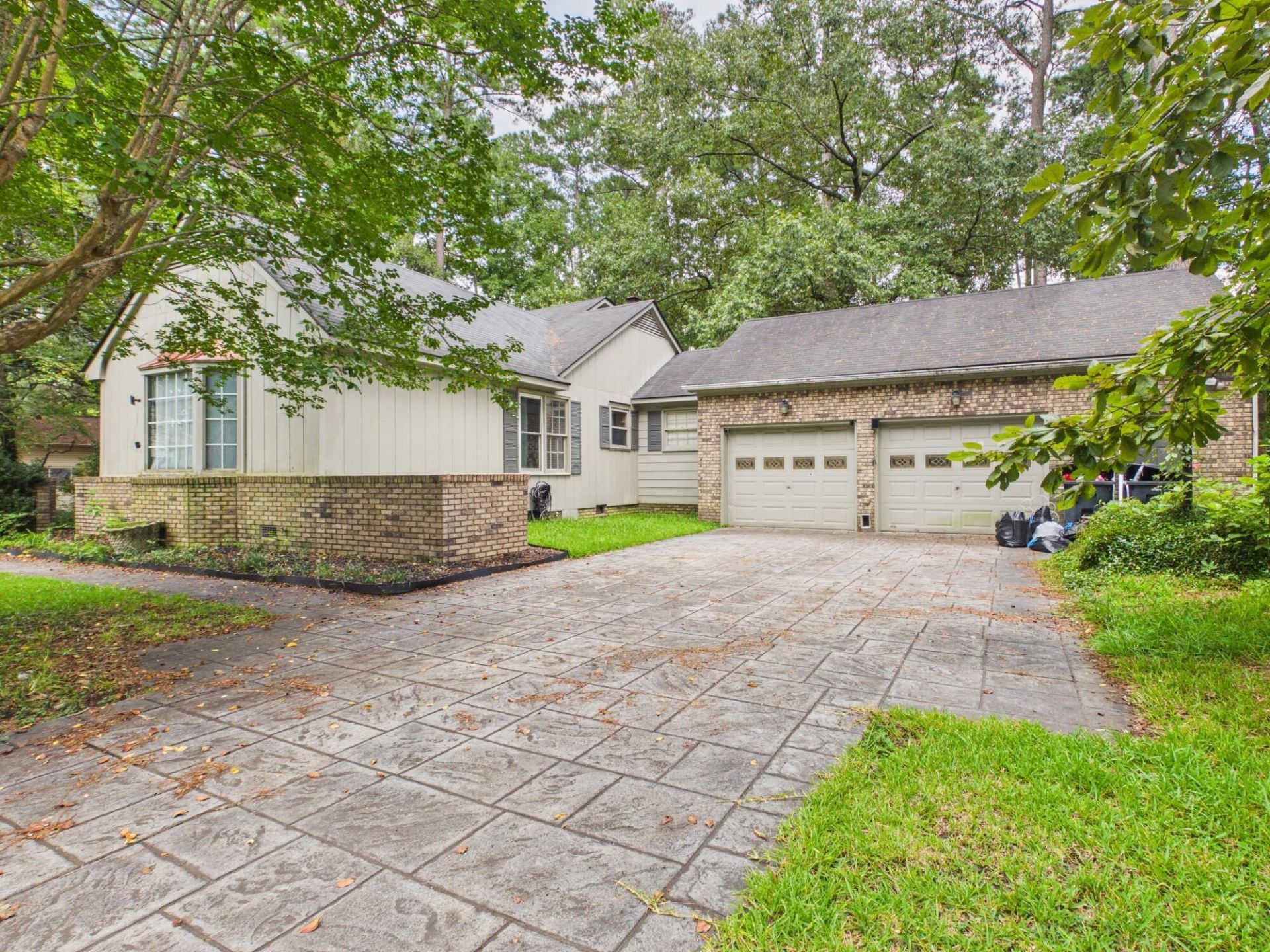 102 Candlewood Court Photo 2