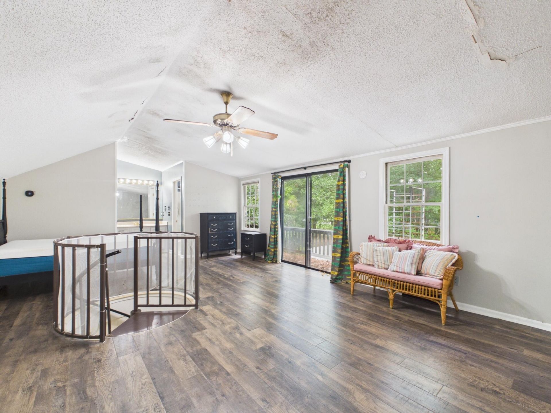 102 Candlewood Court Photo 26