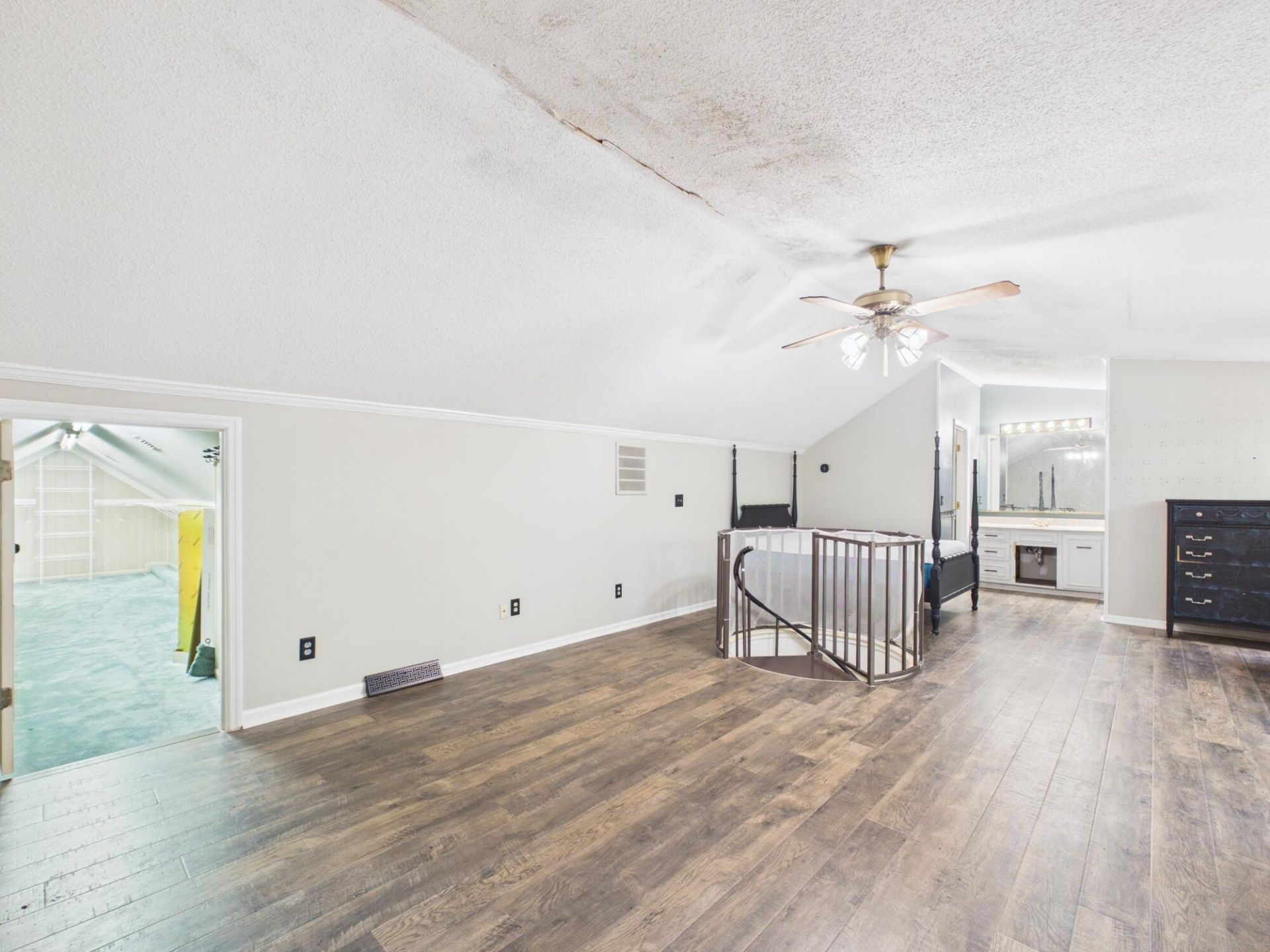 102 Candlewood Court Photo 28