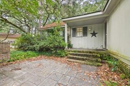 102 Candlewood Court photo 4
