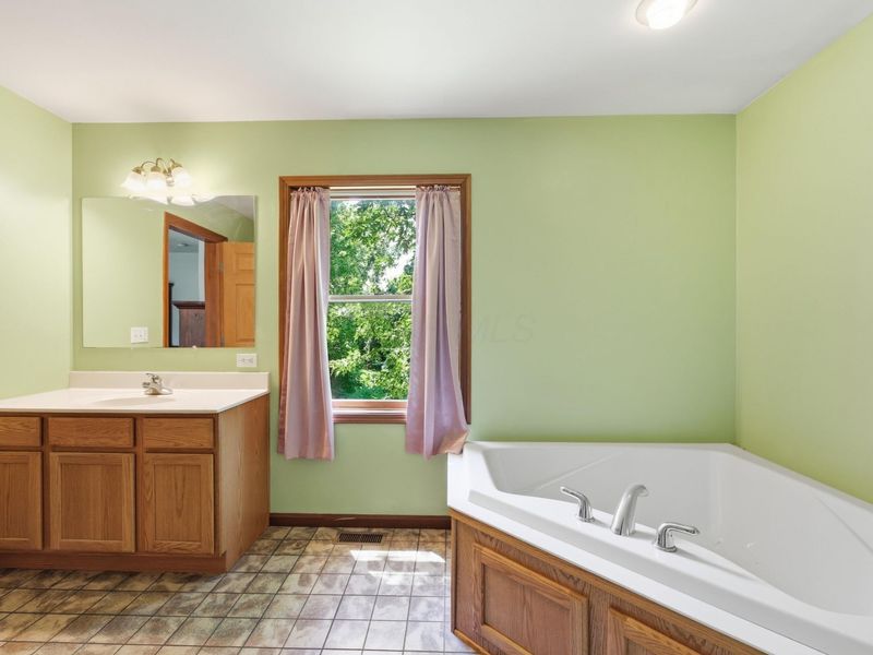5488 Circle South Road NE, Thornville, OH 43076 Photo 24