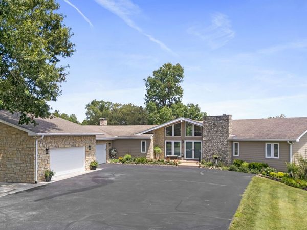 160 N Hereford, Madison, IN 47250