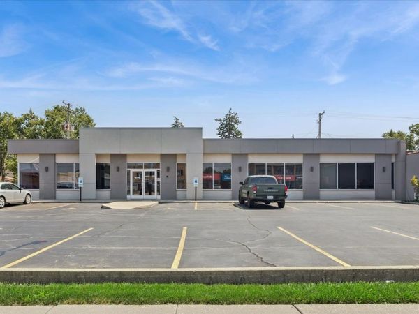 10439 W Cermak Road , Westchester, IL 60154