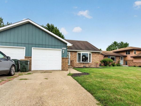 577 Elizabeth Drive , Coal City, IL 60416