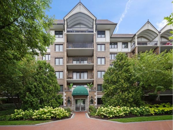 15 S Pine Street , Unit 507, Mount Prospect, IL 60056