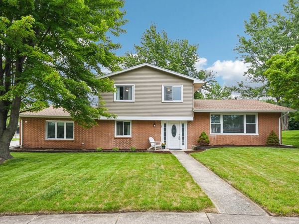 7 Derbyshire Court , Bolingbrook, IL 60440