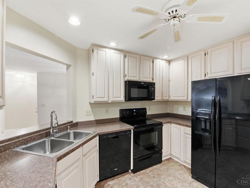 6288 Eagles Lake Dr, Cincinnati, OH 45248 Photo 12