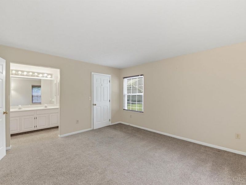 6288 Eagles Lake Dr, Cincinnati, OH 45248 Photo 17
