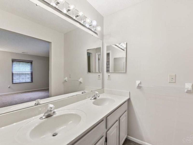6288 Eagles Lake Dr, Cincinnati, OH 45248 Photo 20