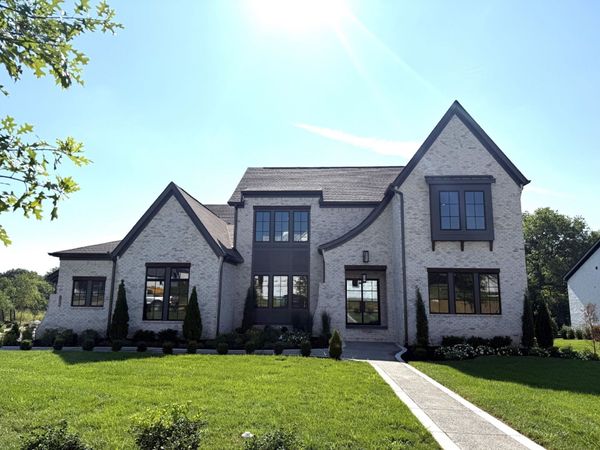 510 St Charles Dr , Arrington, TN 37014