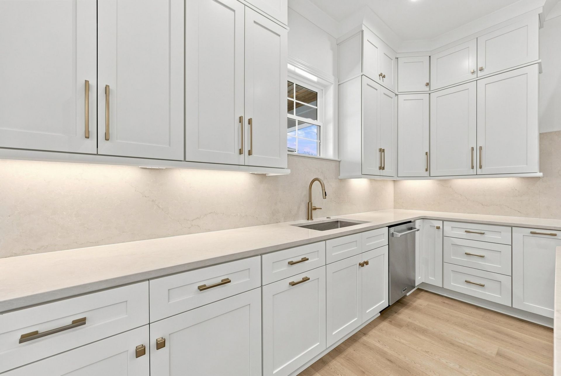 428 Vista Dr. Photo 12