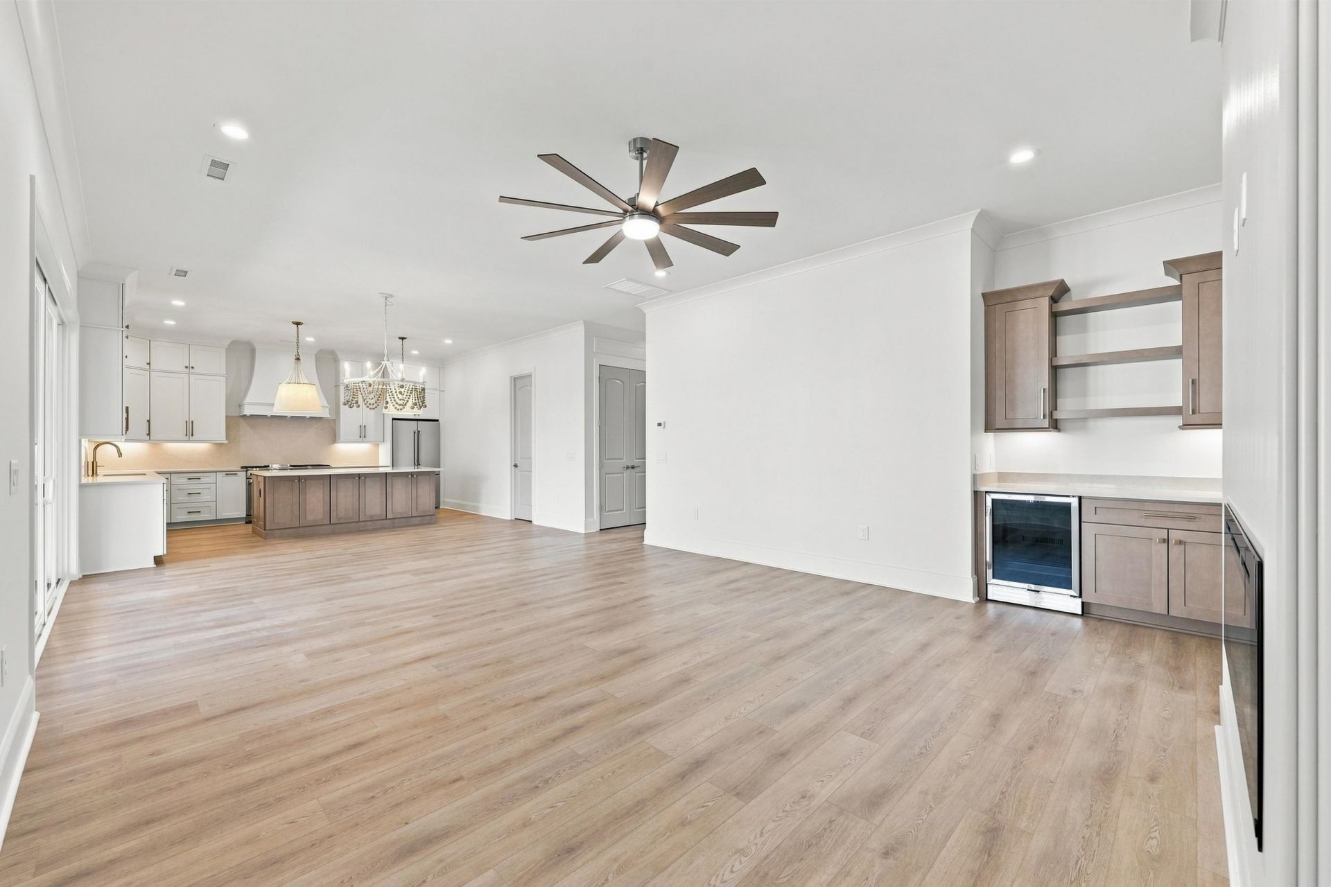 428 Vista Dr. Photo 24