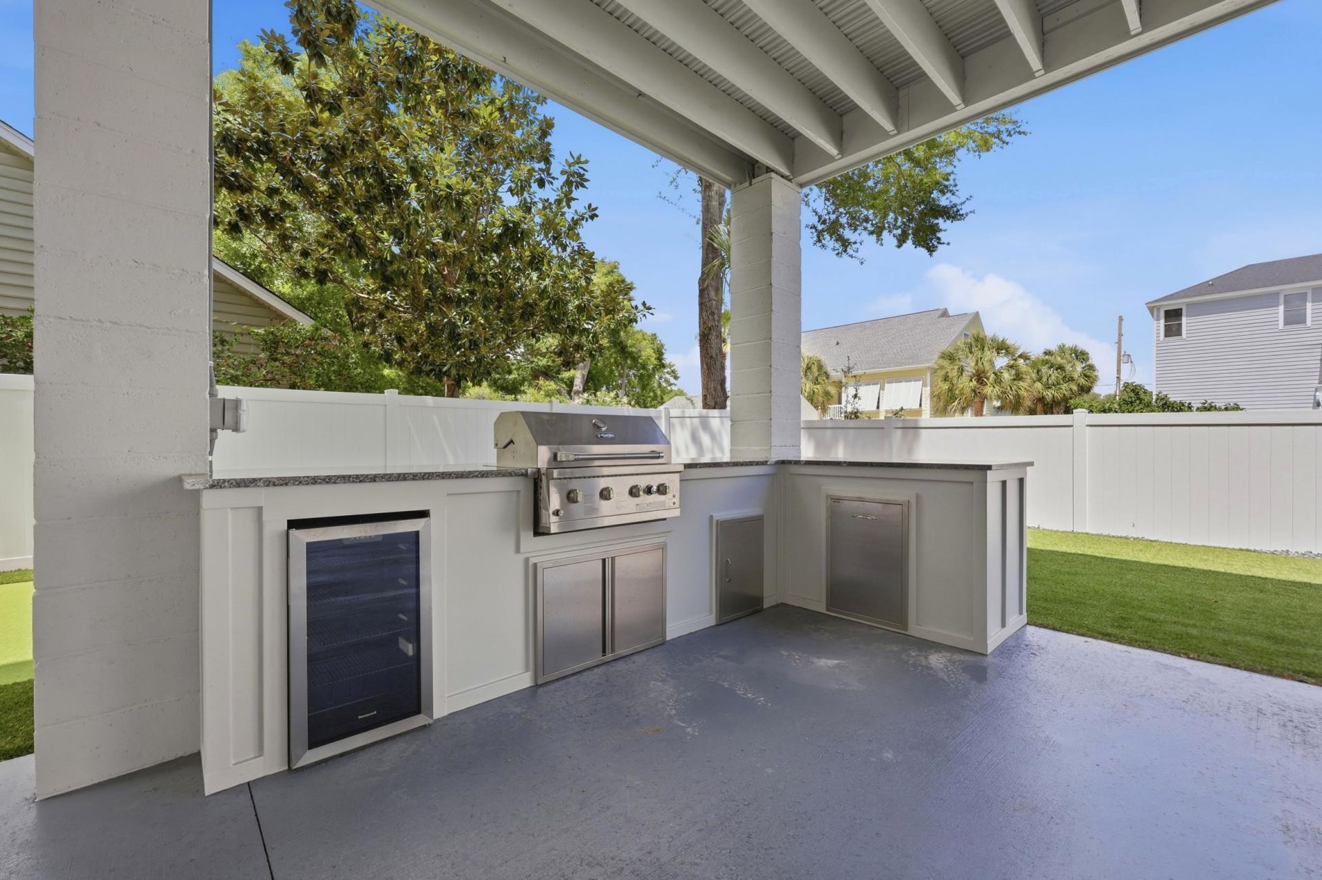 428 Vista Dr. Photo 32