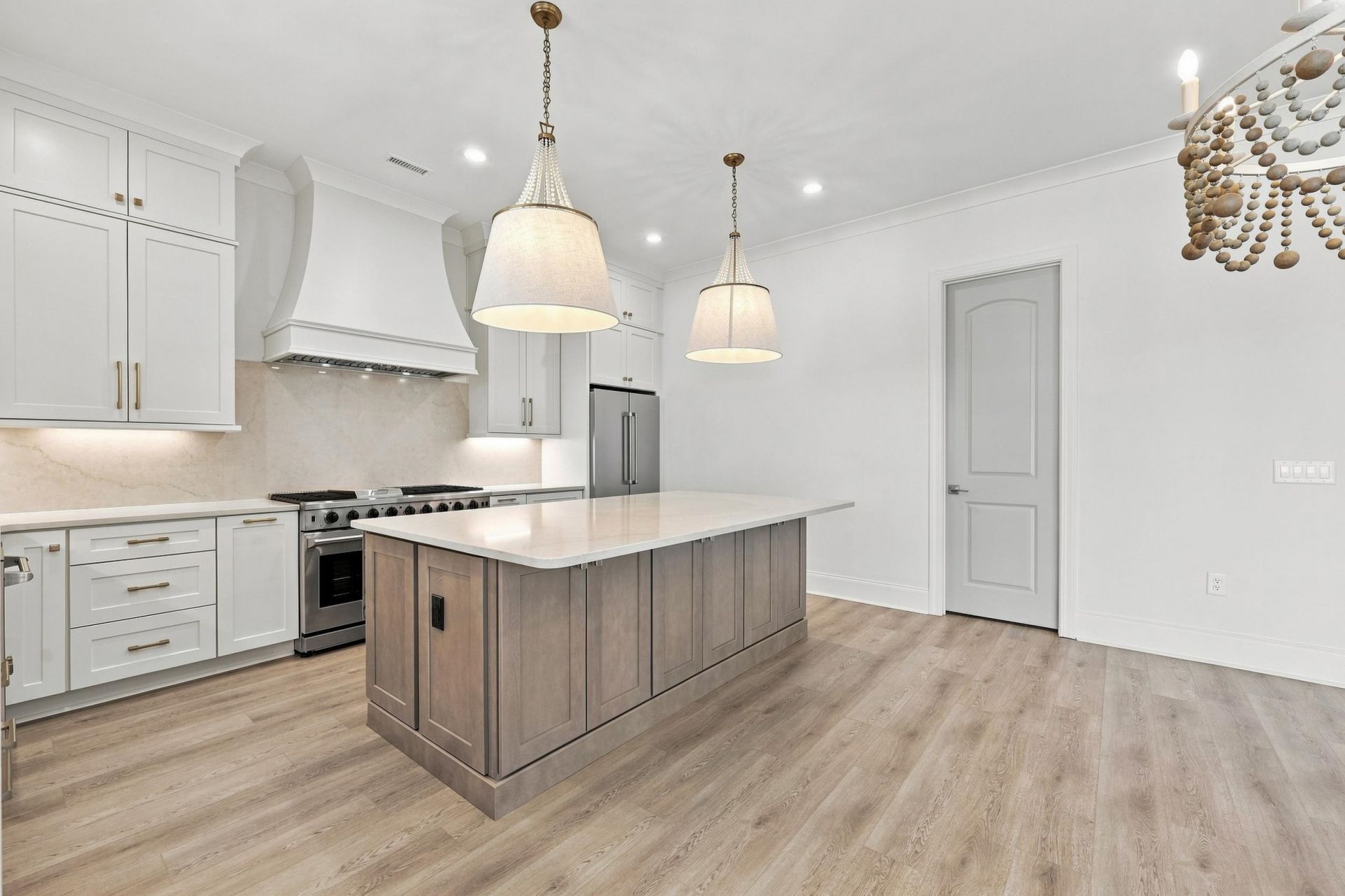 428 Vista Dr. Photo 8