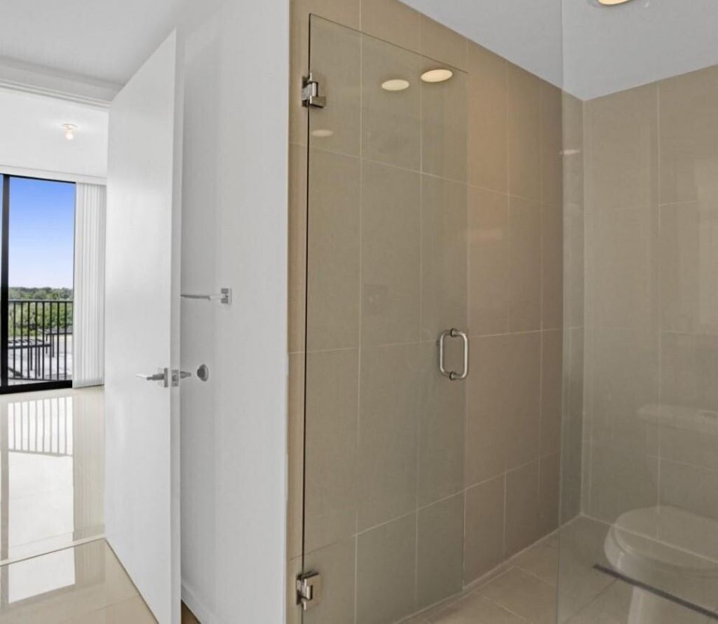 5252 NW 85th Avenue, Unit 1208, Doral, FL 33166 Photo