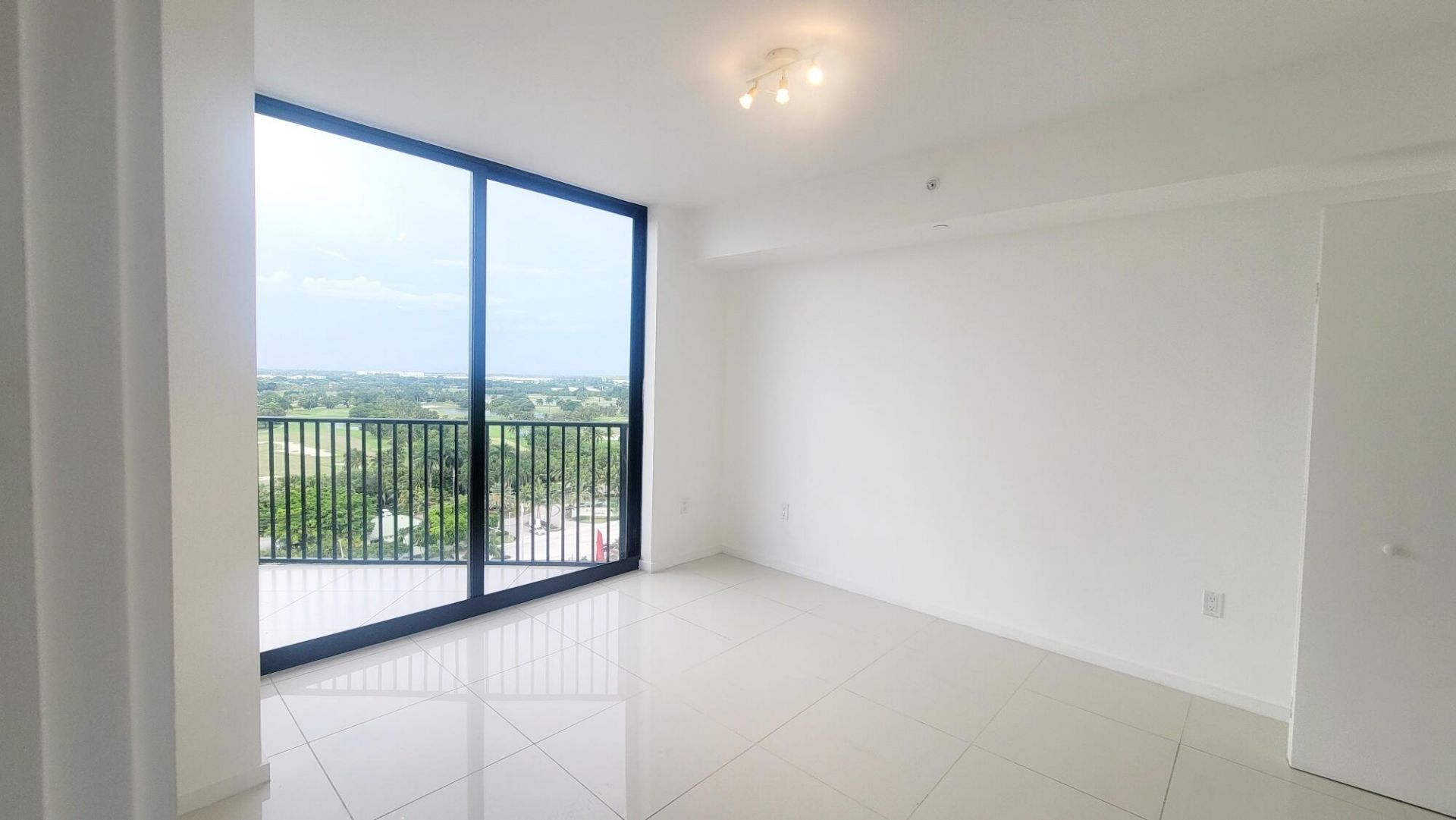 5252 NW 85th Avenue, Unit 1208, Doral, FL 33166 Photo