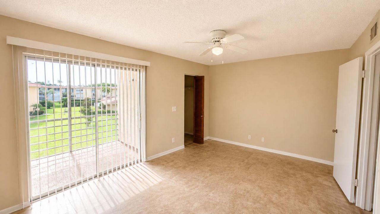 555 Purdy Lane, Unit 309, Palm Springs, FL 33461 Photo