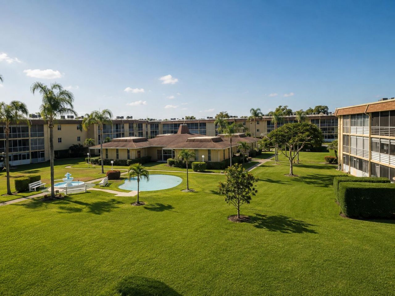 555 Purdy Lane, Unit 309, Palm Springs, FL 33461 Photo