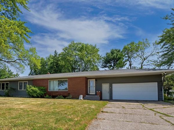1613 N PEACH AVENUE, Marshfield, WI 54449