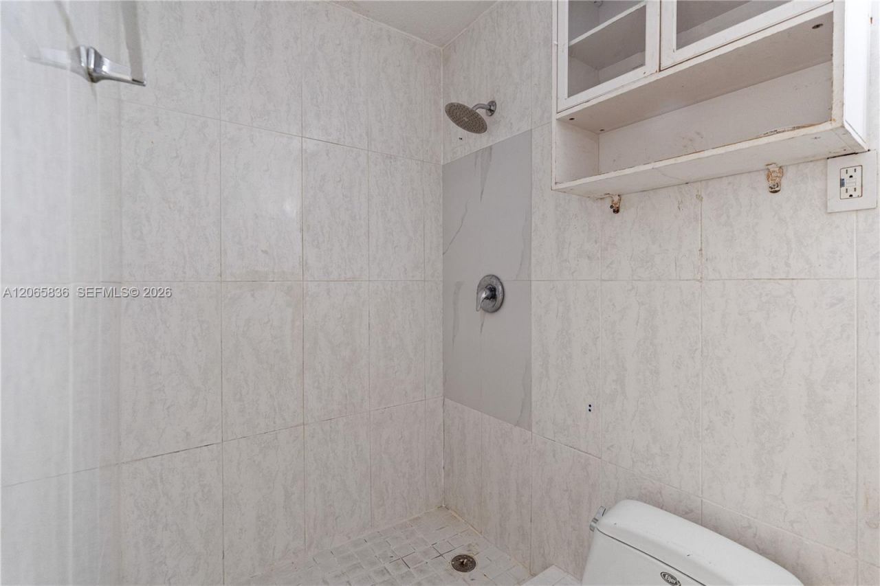 125 SE 2nd Ter, Hallandale Beach, FL 33009 Photo