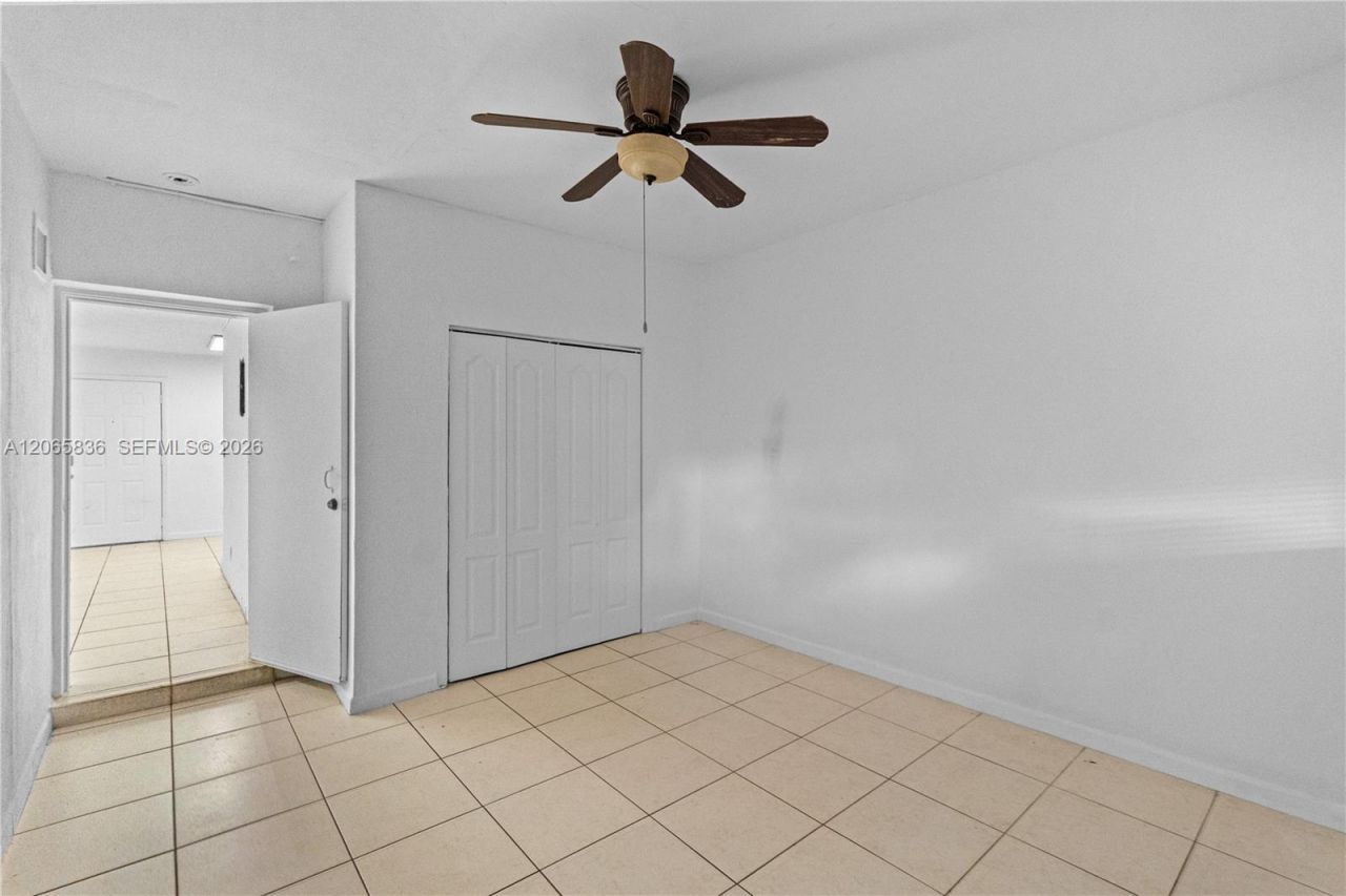 125 SE 2nd Ter, Hallandale Beach, FL 33009 Photo