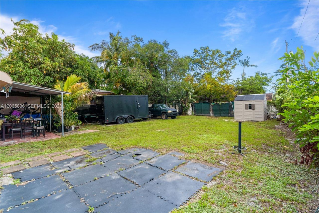 125 SE 2nd Ter, Hallandale Beach, FL 33009 Photo