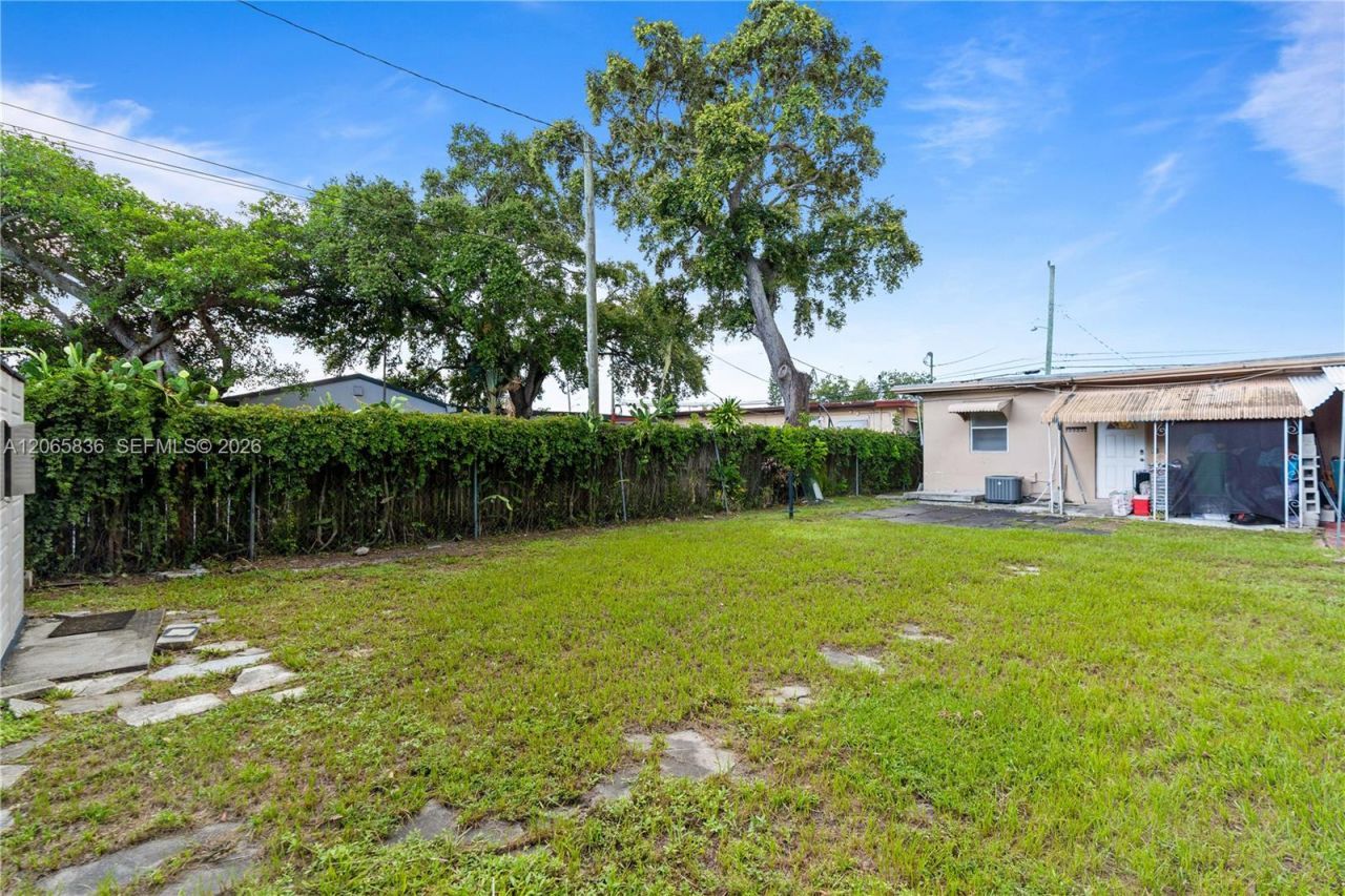 125 SE 2nd Ter, Hallandale Beach, FL 33009 Photo