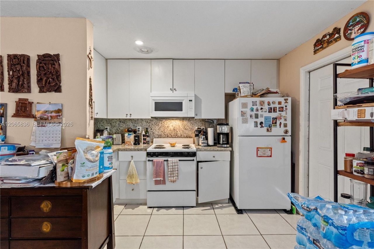 125 SE 2nd Ter, Hallandale Beach, FL 33009 Photo
