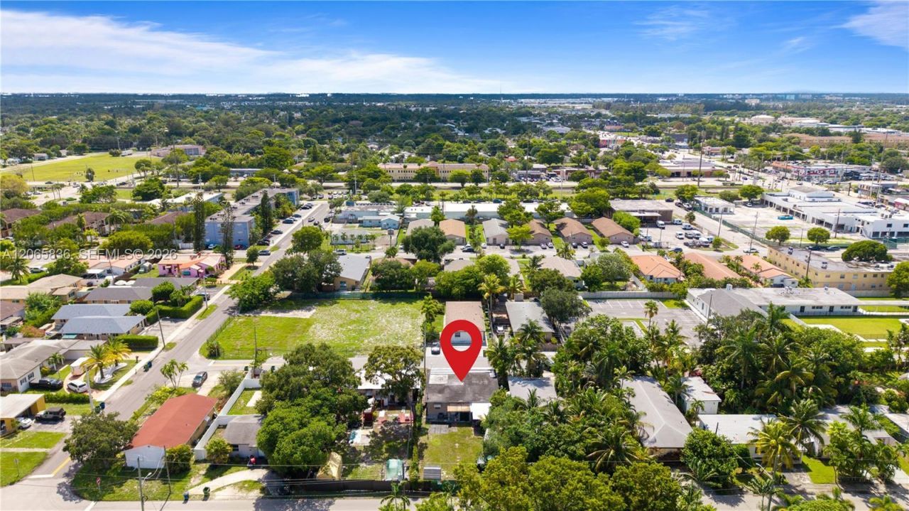 125 SE 2nd Ter, Hallandale Beach, FL 33009 Photo