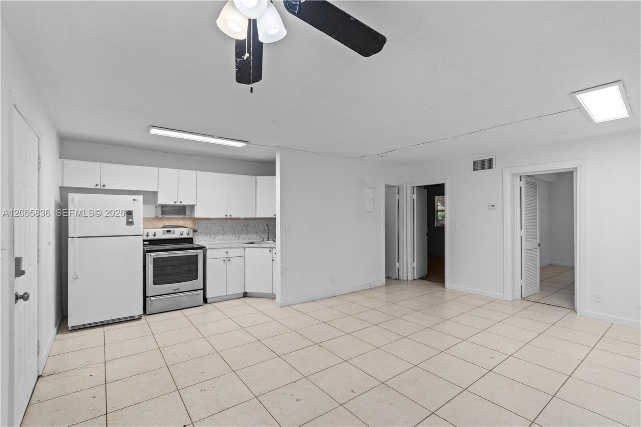 125 SE 2nd Ter, Hallandale Beach, FL 33009 Photo