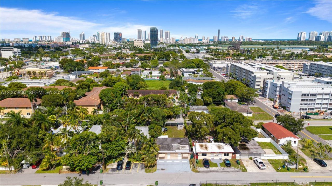 125 SE 2nd Ter, Hallandale Beach, FL 33009 Photo