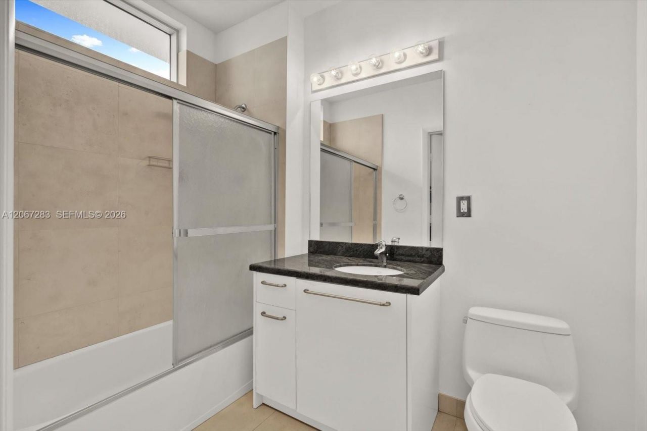 7934 West Dr, Unit 904, North Bay Village, FL 33141 Photo