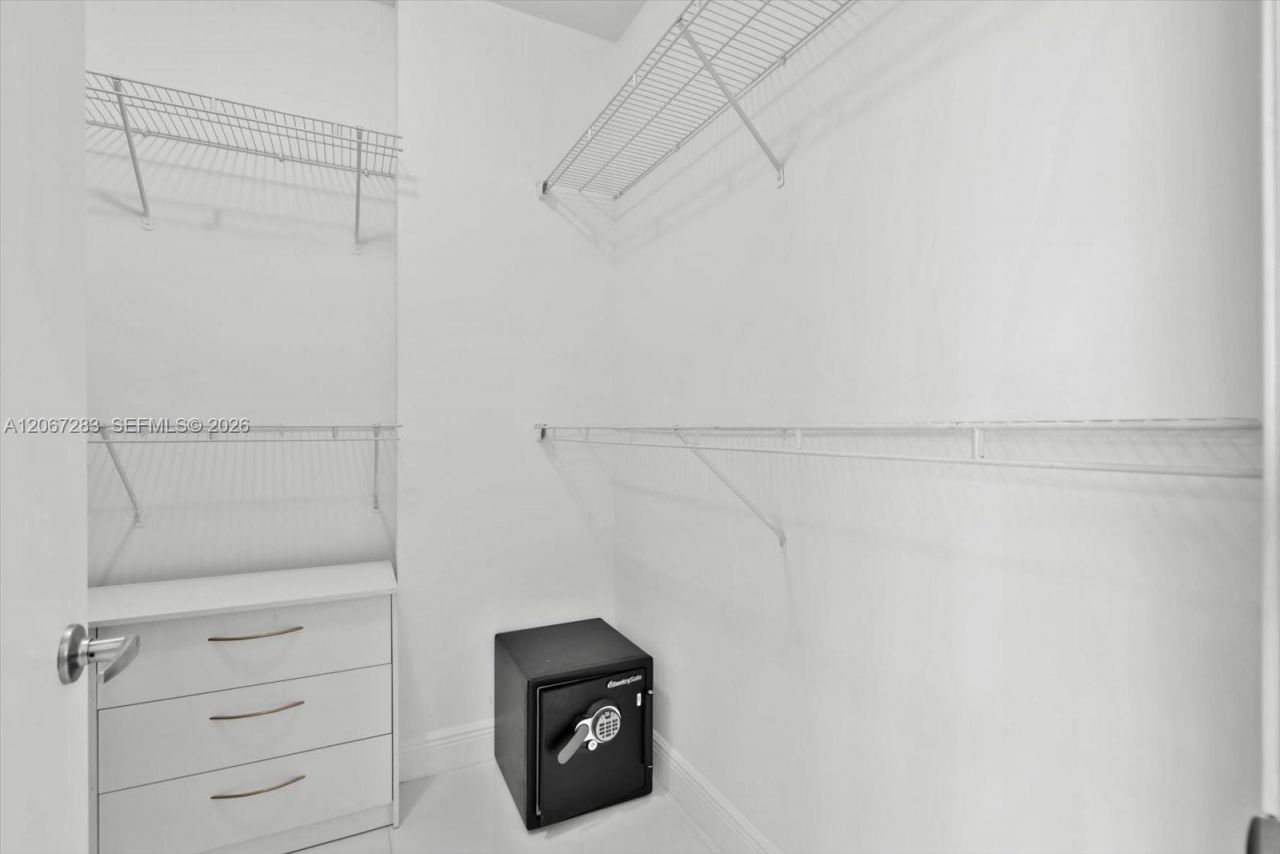 7934 West Dr, Unit 904, North Bay Village, FL 33141 Photo