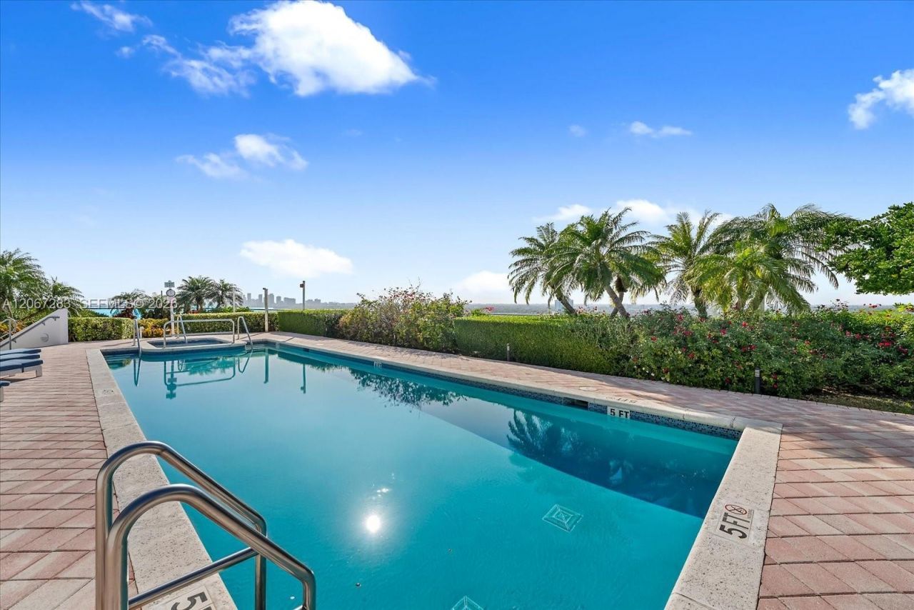7934 West Dr, Unit 904, North Bay Village, FL 33141 Photo
