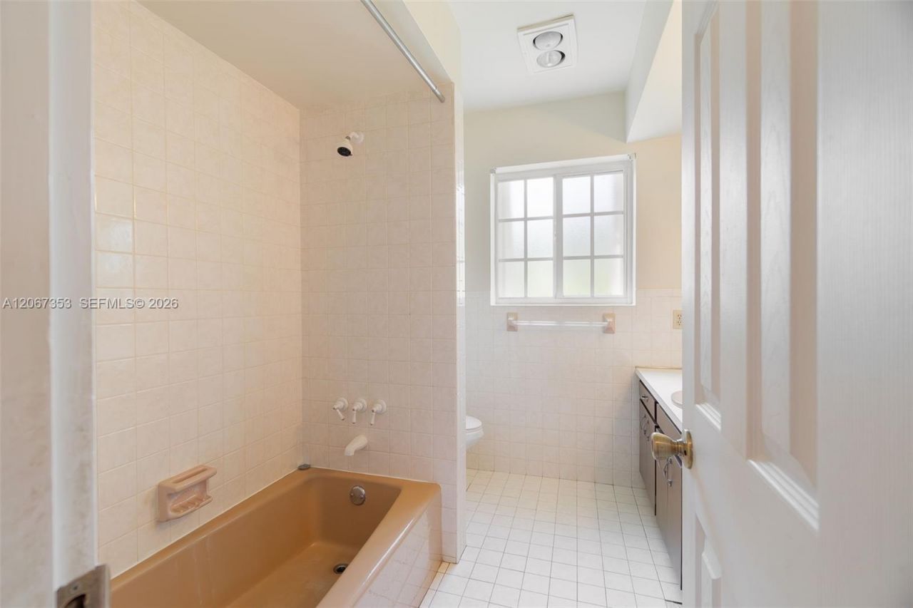 1731 NW 108th Ave, Pembroke Pines, FL 33026 Photo