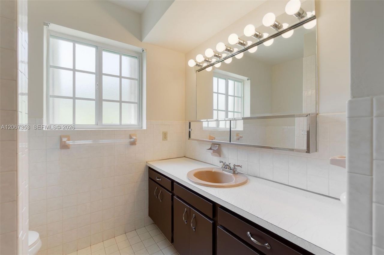 1731 NW 108th Ave, Pembroke Pines, FL 33026 Photo