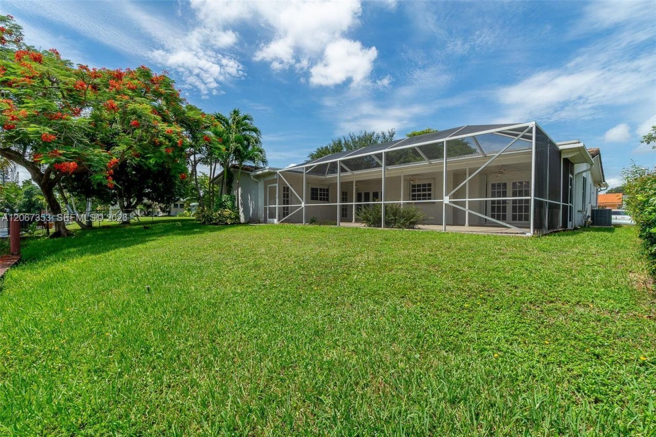 1731 NW 108th Ave, Pembroke Pines, FL 33026 Photo