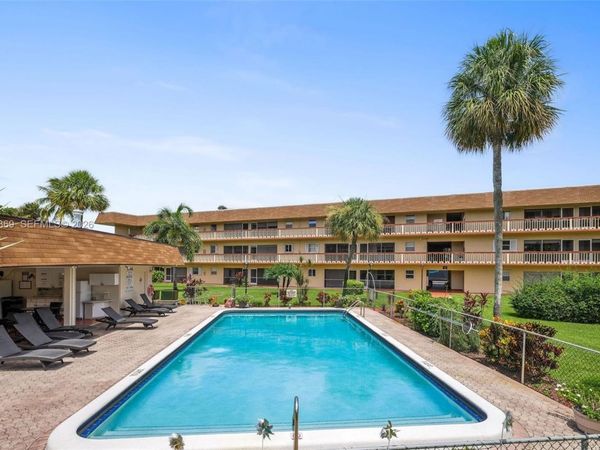 5300 Washington St , Unit T125, Hollywood, FL 33021