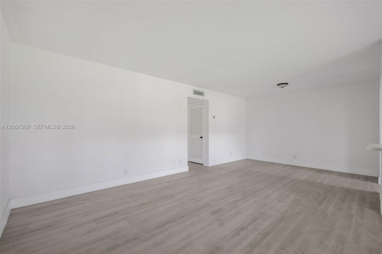 5300 Washington St , Unit T125, Hollywood, FL 33021 Photo