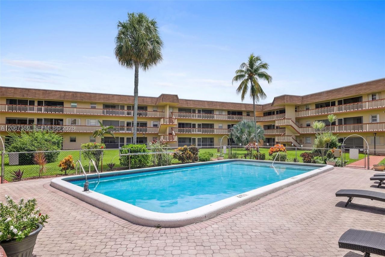 5300 Washington St , Unit T125, Hollywood, FL 33021 Photo