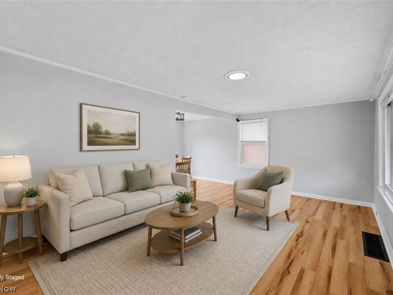 18300 Waterbury Avenue, Maple Heights, OH 44137 Photo 2