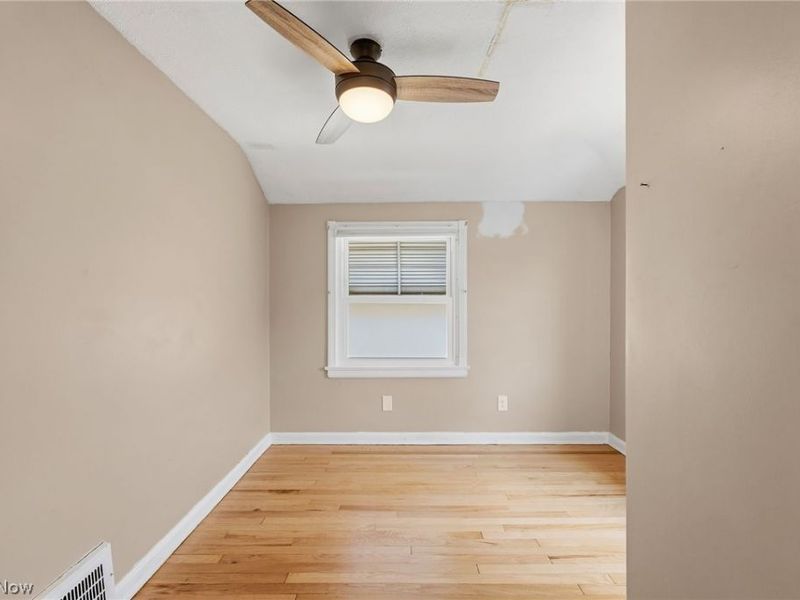 18300 Waterbury Avenue, Maple Heights, OH 44137 Photo 24